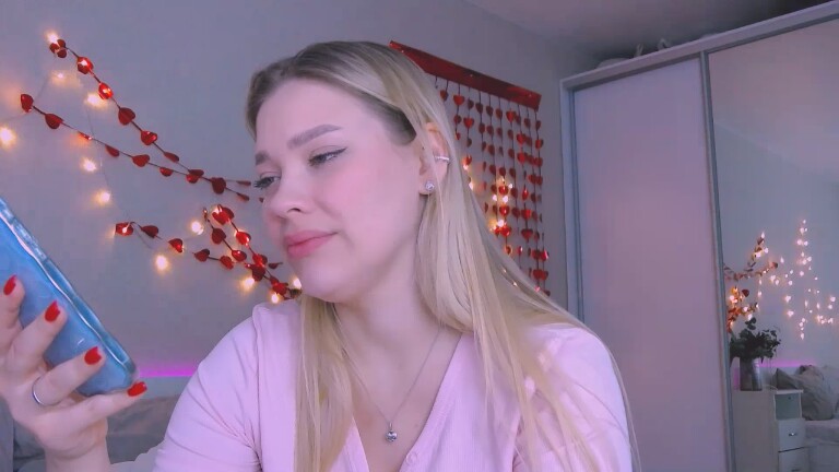 DianaLuna's Streamate show and profile