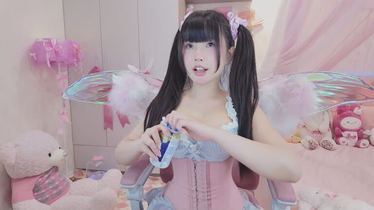 GummieSweetie's Streamate show and profile