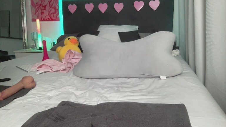 VIRGINIECAPRICE's Streamate show and profile